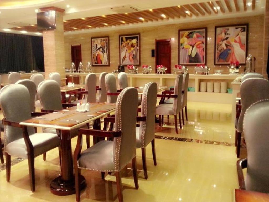 Star World Hotel Naypyidaw Ngoại thất bức ảnh