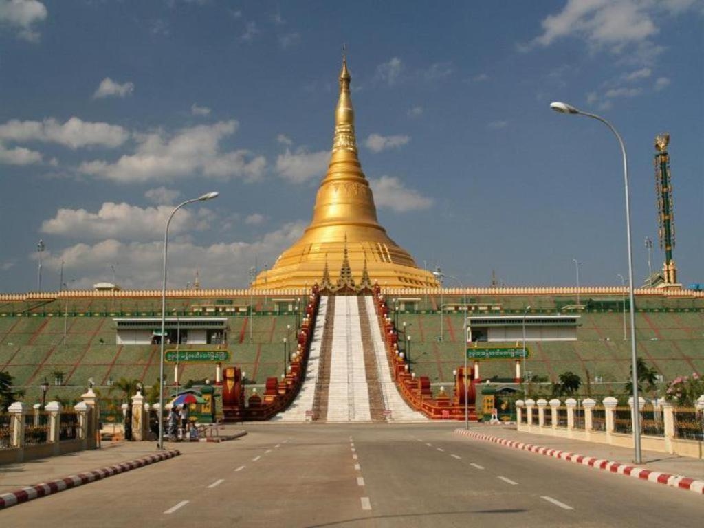 Star World Hotel Naypyidaw Ngoại thất bức ảnh