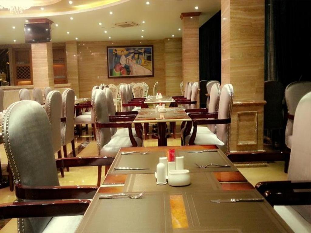 Star World Hotel Naypyidaw Ngoại thất bức ảnh