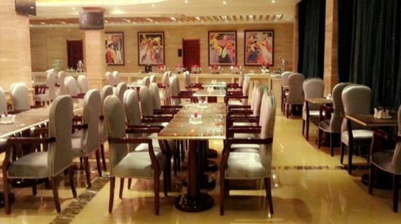 Star World Hotel Naypyidaw Ngoại thất bức ảnh