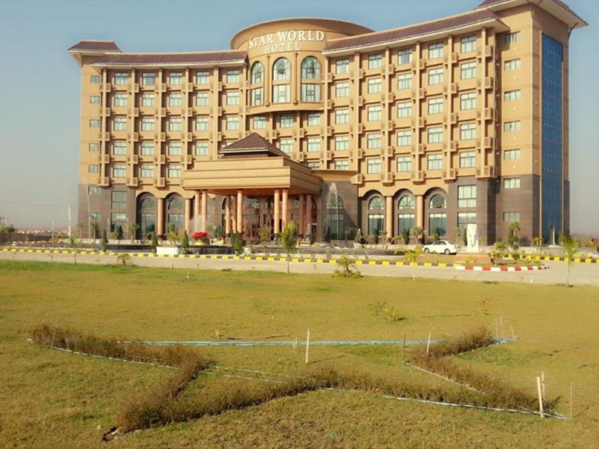 Star World Hotel Naypyidaw Ngoại thất bức ảnh